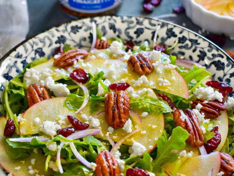 Apple and Pecan Salad